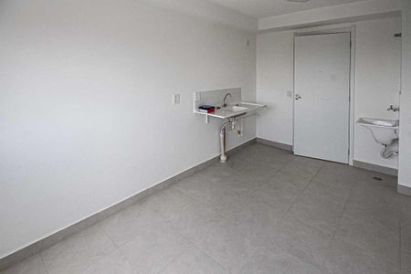 Apartamento para alugar com 33m², 2 quartos e sem vaga Apartamento para alugar com 33m², 2 quartos e sem vagaSala
