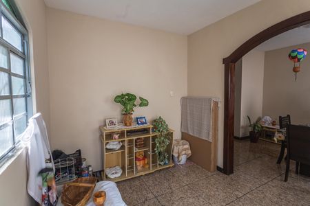 Casa à venda com 199m², 2 quartos e 2 vagasSala