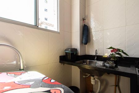 Apartamento para alugar com 49m², 2 quartos e 1 vaga Apartamento para alugar com 49m², 2 quartos e 1 vagaCozinha e Área de Serviço
