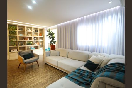 Apartamento à venda com 125m², 2 quartos e 2 vagasSala de TV