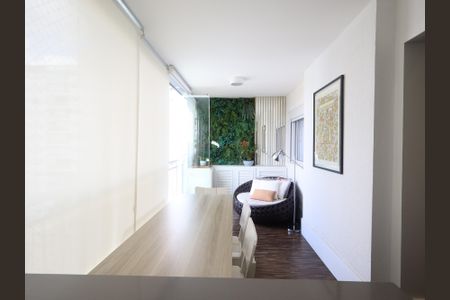 Apartamento à venda com 125m², 2 quartos e 2 vagasVaranda da Sala