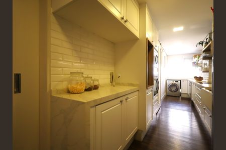 Apartamento à venda com 125m², 2 quartos e 2 vagasCozinha