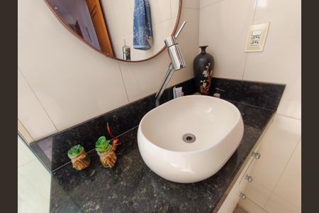 Apartamento à venda com 120m², 3 quartos e 1 vaga Apartamento à venda com 120m², 3 quartos e 1 vagaBanheiro Corredor