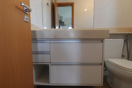 Apartamento para alugar com 73m², 2 quartos e 2 vagasBanheiro da Suíte
