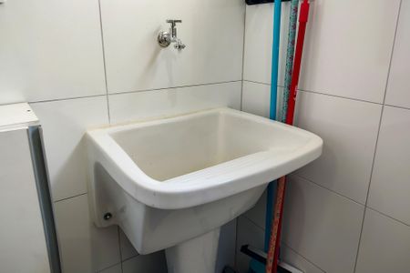 Apartamento para alugar com 65m², 2 quartos e 1 vagaÁrea de Serviço