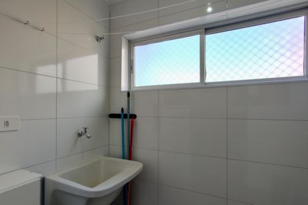 Apartamento para alugar com 65m², 2 quartos e 1 vagaÁrea de Serviço