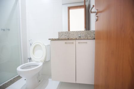 Apartamento para alugar com 66m², 2 quartos e 1 vagaBanheiro Social