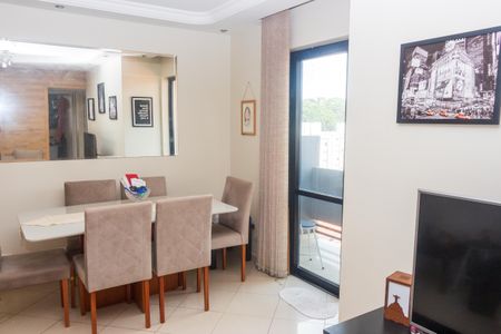 Apartamento à venda com 72m², 3 quartos e 1 vaga Apartamento à venda com 72m², 3 quartos e 1 vagaSala