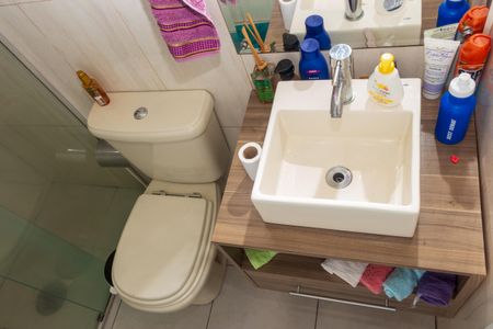 Apartamento à venda com 72m², 3 quartos e 1 vaga Apartamento à venda com 72m², 3 quartos e 1 vagaBanheiro