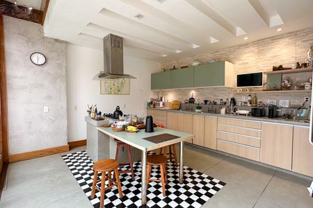 Casa à venda com 669m², 2 quartos e 3 vagasCozinha