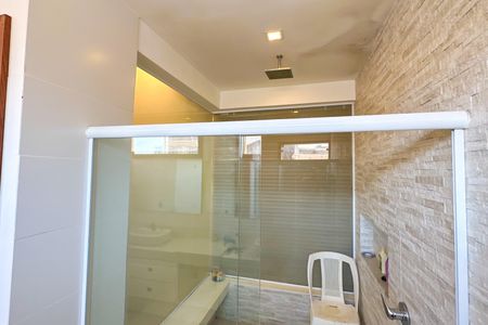 Casa à venda com 669m², 2 quartos e 3 vagasSuíte