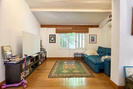 Casa à venda com 669m², 2 quartos e 3 vagasSala