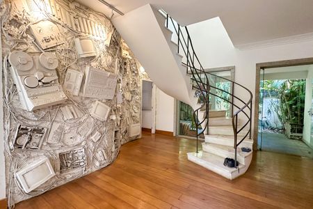 Casa à venda com 669m², 2 quartos e 3 vagasSala