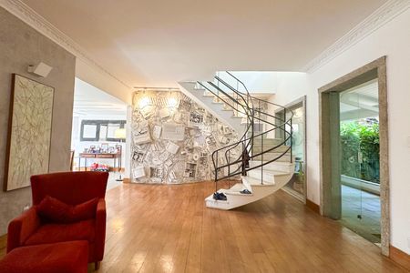 Casa à venda com 669m², 2 quartos e 3 vagasSala