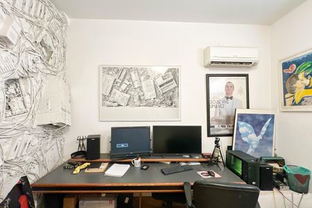 Casa à venda com 669m², 2 quartos e 3 vagasEscritório