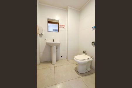 Casa à venda com 669m², 2 quartos e 3 vagasBanheiro