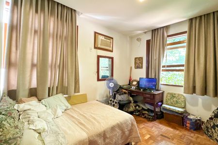 Casa à venda com 669m², 2 quartos e 3 vagasSuíte 02