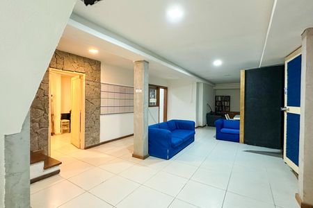 Casa à venda com 669m², 2 quartos e 3 vagasProdutora