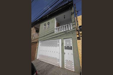 Casa para alugar com 60m², 2 quartos e 1 vagaFachada