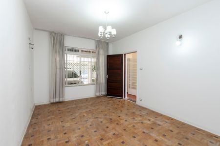 Casa para alugar com 170m², 3 quartos e 2 vagasSala