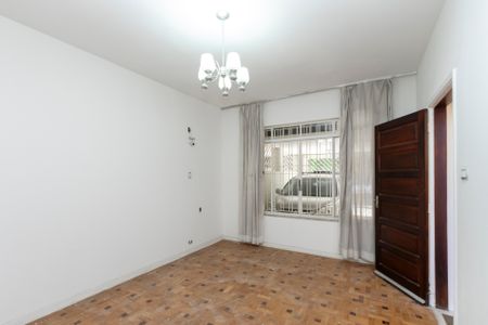 Casa para alugar com 170m², 3 quartos e 2 vagasSala