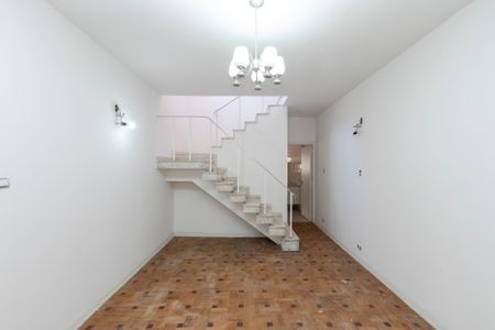 Casa para alugar com 170m², 3 quartos e 2 vagasSala