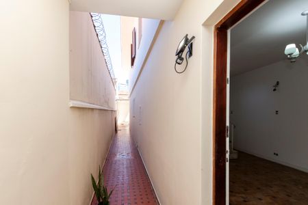 Casa para alugar com 170m², 3 quartos e 2 vagasCorredor Lateral