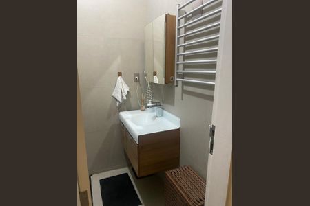 Casa à venda com 100m², 3 quartos e 1 vagaBanheiro 1
