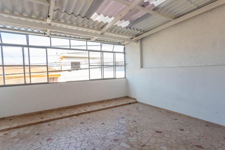 Casa à venda com 253m², 4 quartos e 2 vagasVaranda