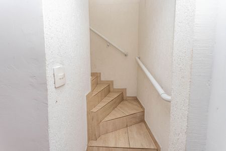 Casa à venda com 253m², 4 quartos e 2 vagasEscada