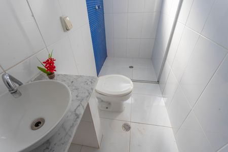 Casa à venda com 253m², 4 quartos e 2 vagasBanheiro social