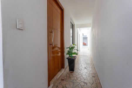 Casa à venda com 253m², 4 quartos e 2 vagasEntrada