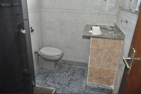 Casa à venda com 211m², 4 quartos e 1 vagaBanheiro 2