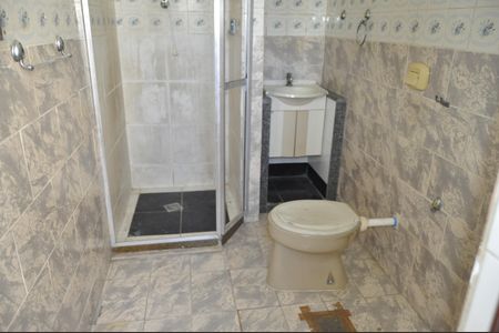 Casa à venda com 211m², 4 quartos e 1 vagabanheiro 3