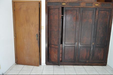 Casa à venda com 211m², 4 quartos e 1 vagaQuarto 2