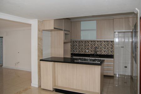 Casa à venda com 300m², 5 quartos e 4 vagasCozinha