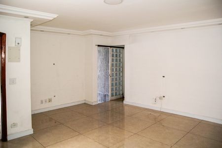 Casa à venda com 300m², 5 quartos e 4 vagasSala