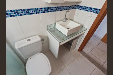Casa à venda com 300m², 5 quartos e 4 vagasBanheiro quarto 5