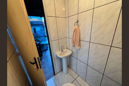 Casa à venda com 180m², 2 quartos e 2 vagasÁrea Gourmet - Banheiro