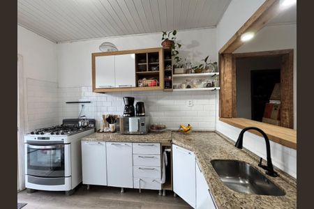 Casa à venda com 180m², 2 quartos e 2 vagasCozinha