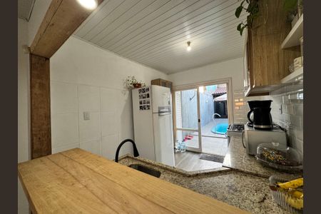 Casa à venda com 180m², 2 quartos e 2 vagasCozinha