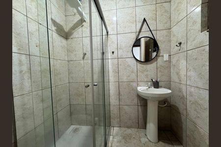 Casa à venda com 180m², 2 quartos e 2 vagasBanheiro