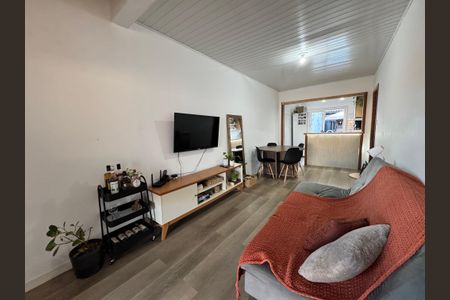 Casa à venda com 180m², 2 quartos e 2 vagasSala