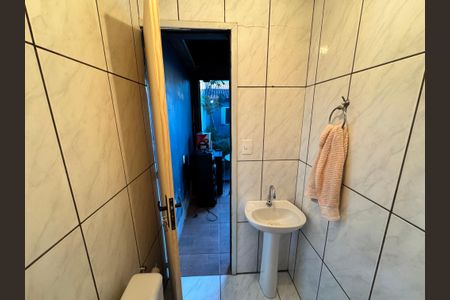 Casa à venda com 180m², 2 quartos e 2 vagasÁrea Gourmet - Banheiro