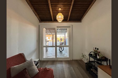 Casa à venda com 180m², 2 quartos e 2 vagasSala