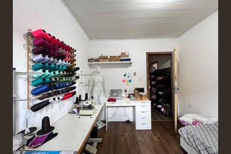 Casa à venda com 180m², 2 quartos e 2 vagasQuarto 1