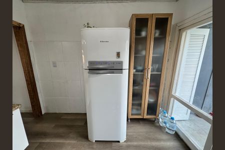 Casa à venda com 180m², 2 quartos e 2 vagasCozinha