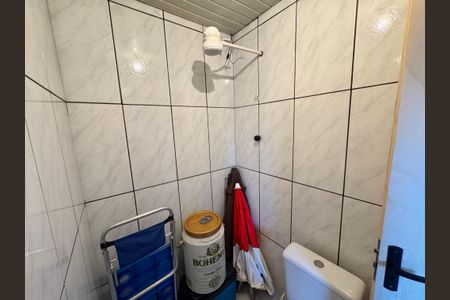 Casa à venda com 180m², 2 quartos e 2 vagasÁrea Gourmet - Banheiro