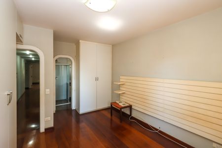 Apartamento à venda com 196m², 3 quartos e 2 vagasSuíte 1