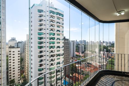 Apartamento à venda com 196m², 3 quartos e 2 vagasVaranda